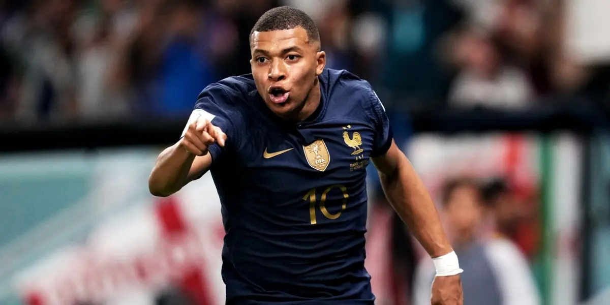 France went into the break leading 1-0 in Amsterdam thanks to ‘Kiki’.