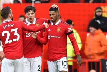 He turned down PSG's offer to stay with the English team