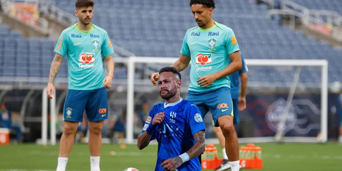 Neymar pulls his Al Hilal jersey while Marquinhos and Beraldo are training for Brazil. (Source: CBF, Al Hilal)