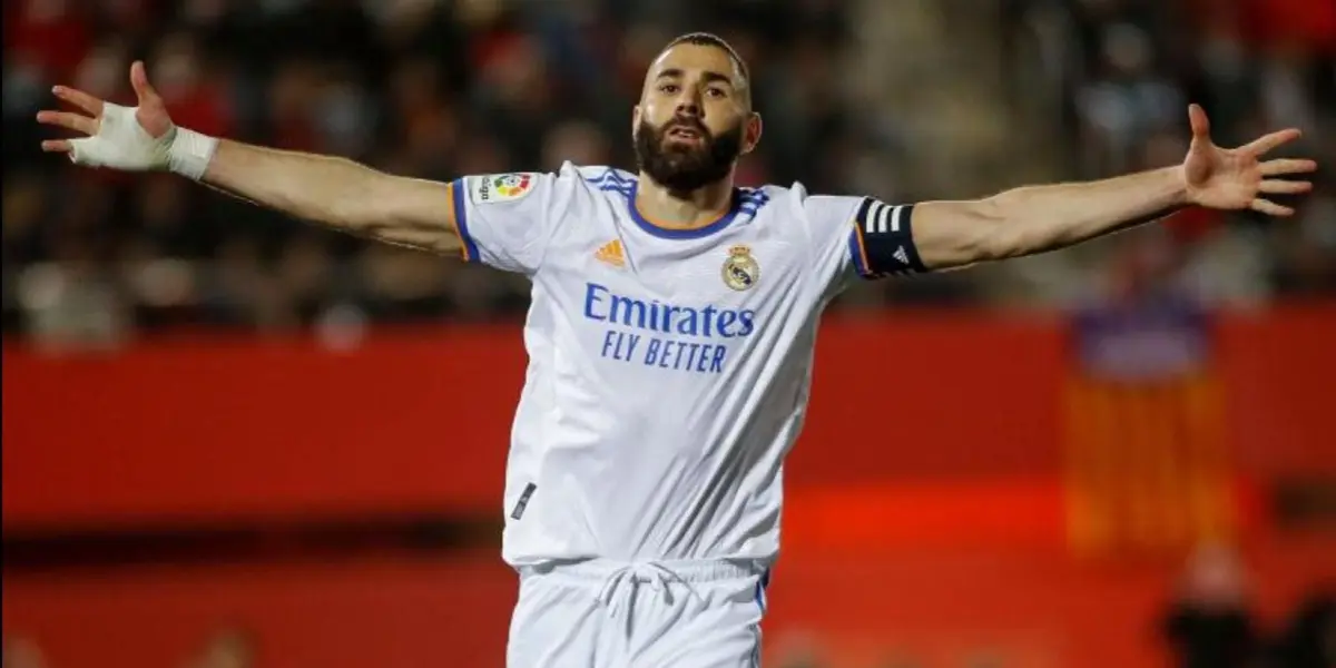 The Real Madrid fans continue to support Benzema