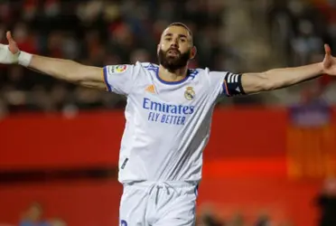 The Real Madrid fans continue to support Benzema