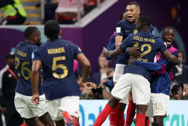 The striker wants to go to the Parisian side, but his club have rejected offers.